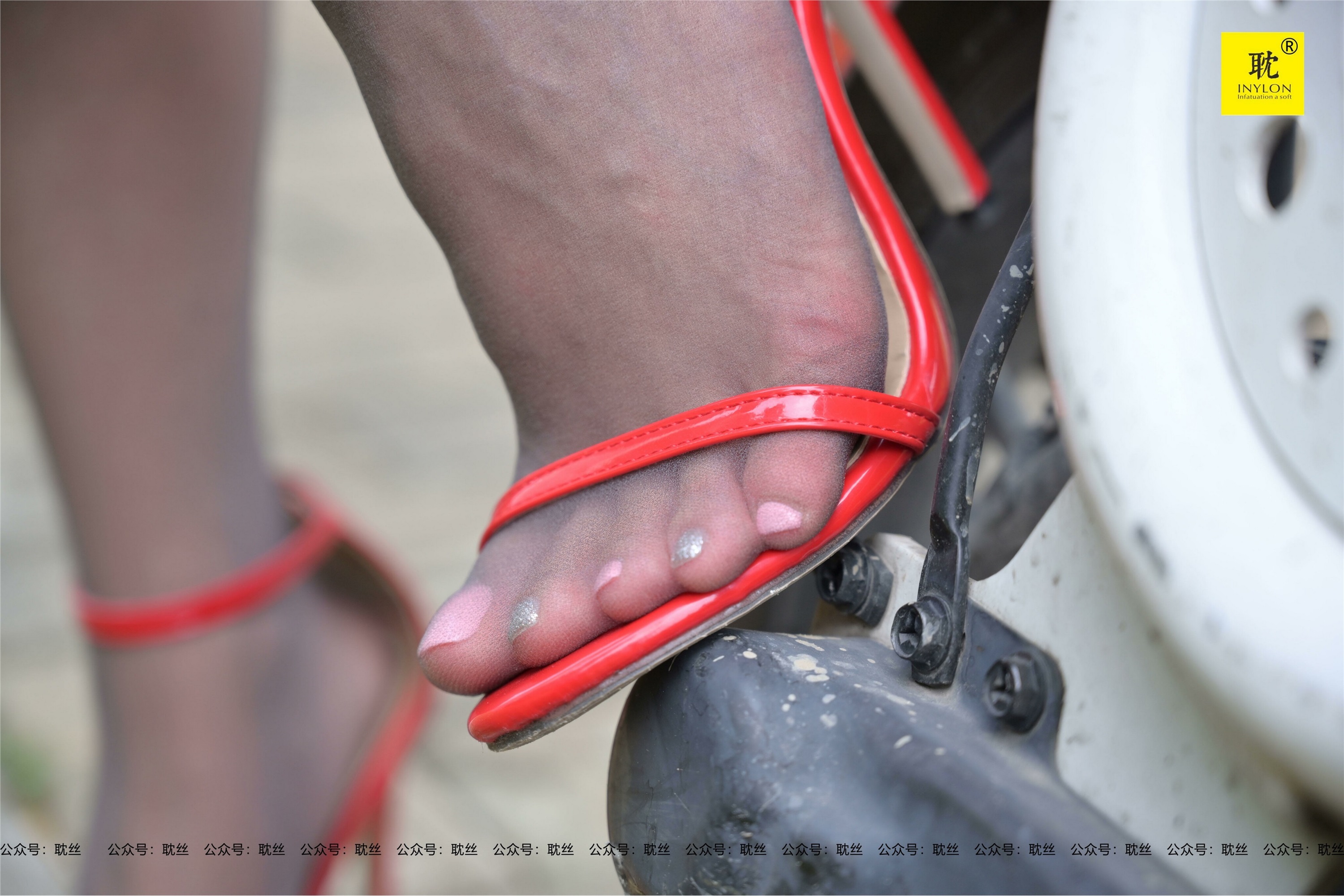 IESS异思趣向  第N种幻想之《一个人下班》⑦ 丘主管